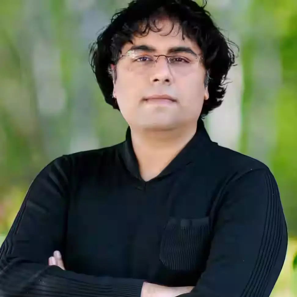 Dr. Neeraj Pandey - Director & Plastic Surgeon at Cosmetic Krafts Raipur